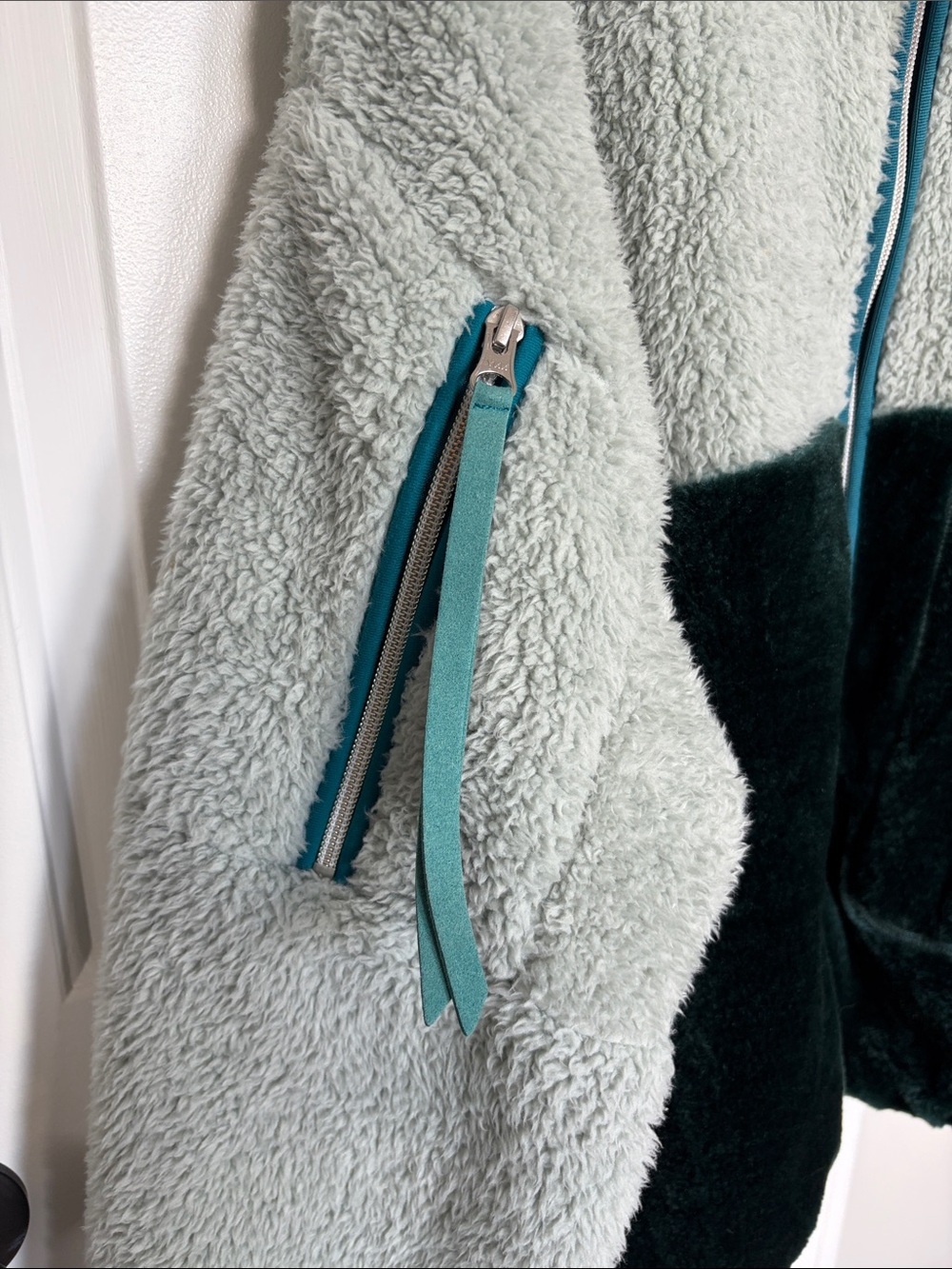UGG Plush Jacket - Picture 2 of 9